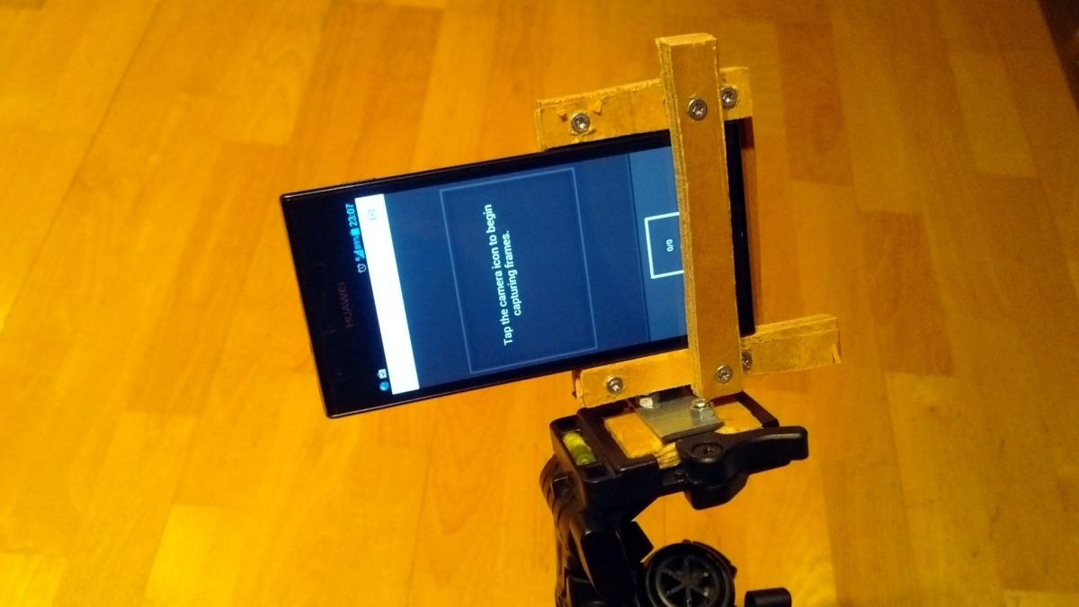 Makeshift smartphone holder for tripod - DIY Projects