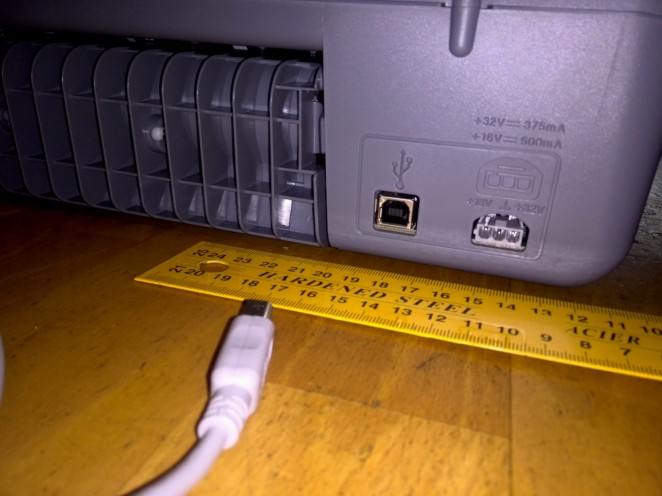 Backside, power and USB connectors