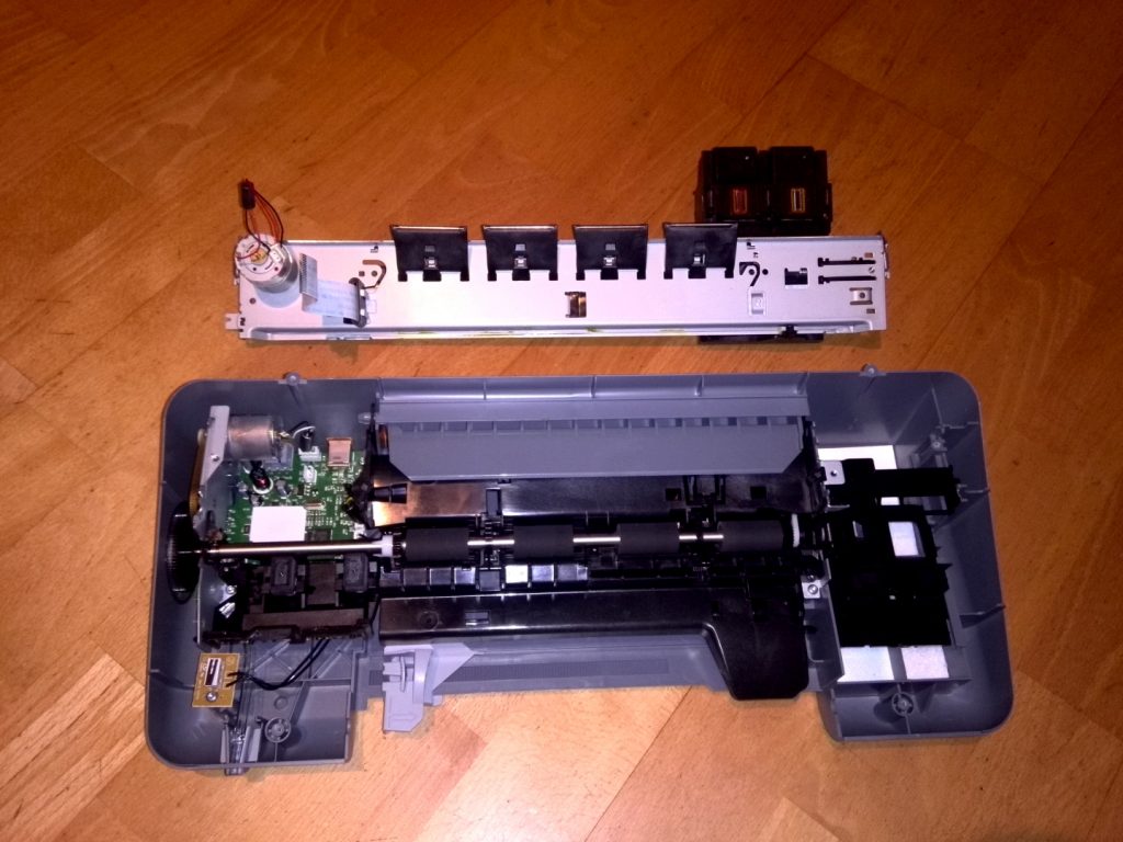 Inside look of the HP deskjet D1560 printer with photos DIY Projects